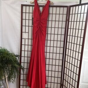 JOVANI RED‎ MERMAID TWIST WAIST PLUNGING NECK LINE MAXI DRESS 4